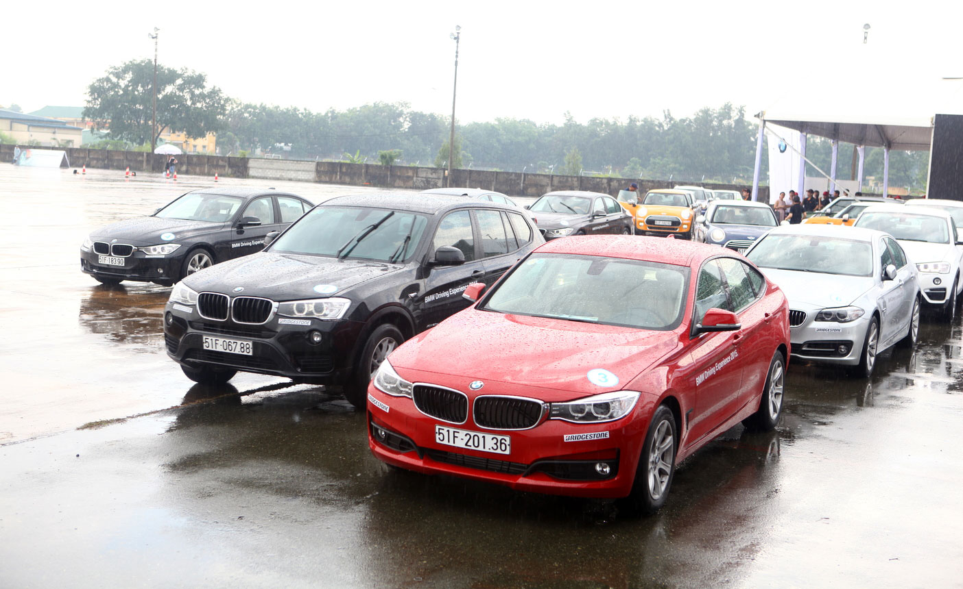 Ưu đãi “khủng” khi mua xe BMW và MINI bmw-driving.jpg