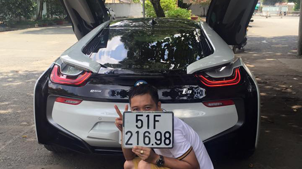 Xế khủng BMW i8 nhà Minh “nhựa” đã có biển bmw_i8_ra_bien (4).jpg