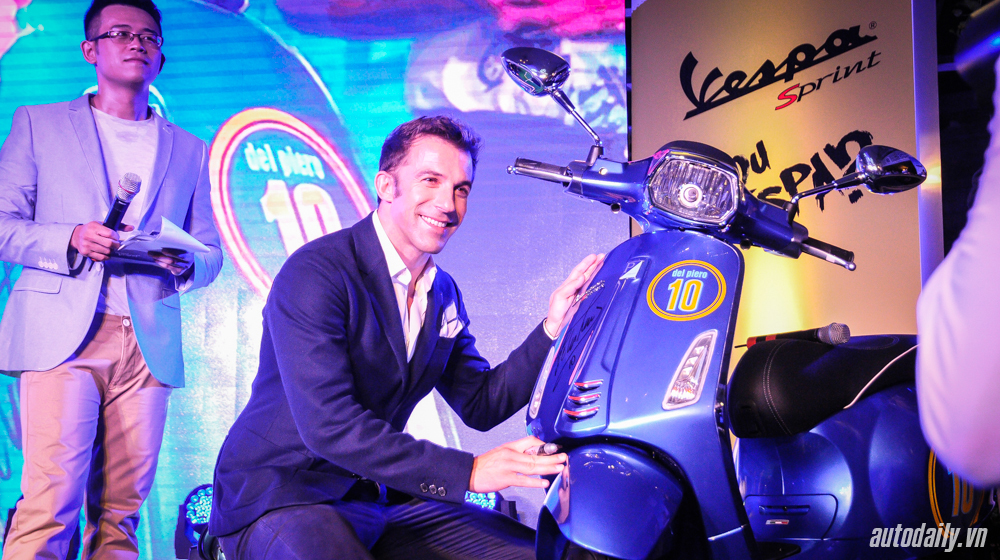 Chiêm ngưỡng Vespa Sprint phiên bản Del Piero giá 350 triệu đồng Vespa_350_trieu (8).jpg