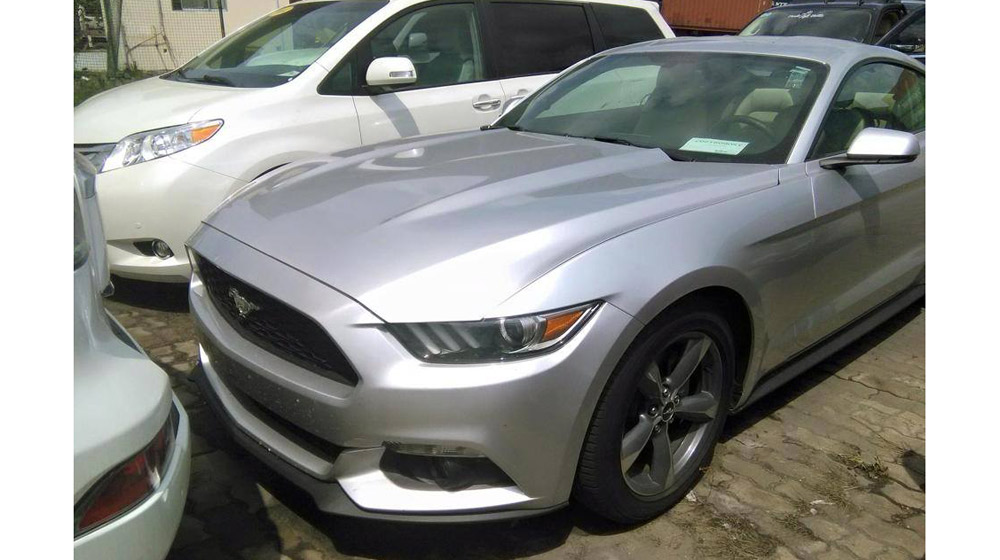 6 xế khủng đổ bộ về Việt Nam chỉ trong 48 giờ 11535920_400058036847337_1225366612083358545_n.jpg