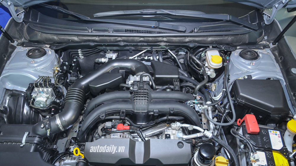 Subaru mang bộ đôi Legacy và Outback 2015 ra Hà Nội Subaru_Legacy_2015_Expo (9).jpg
