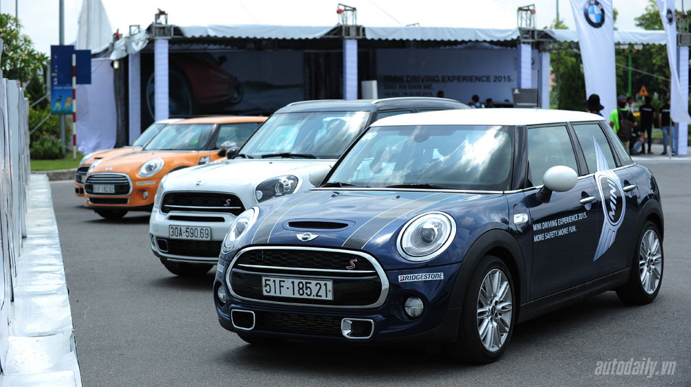 Luyện tay lái cùng chuyên gia tập đoàn BMW bmw-driving-experience (3).jpg