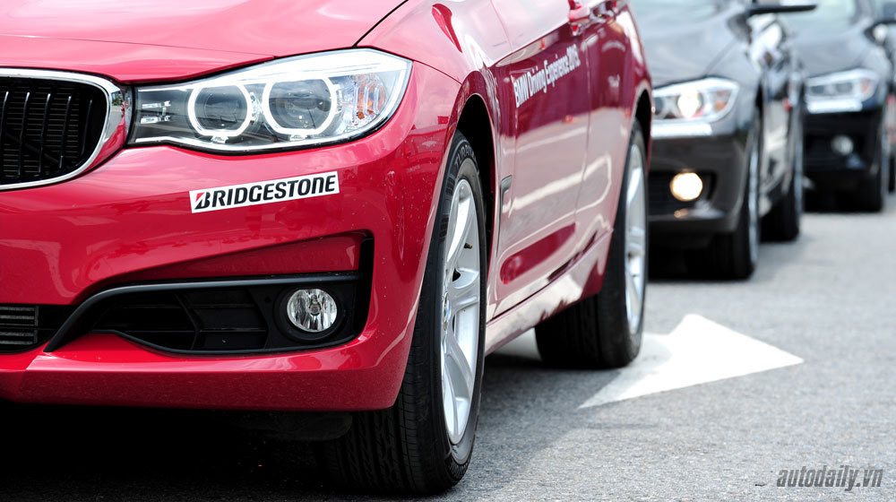 Thử độ an toàn và êm ái của lốp Turanza GR-100 trên xe BMW bridgestone (2).jpg