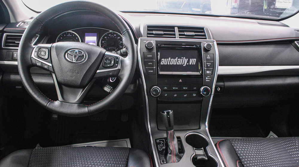 Chi tiết Toyota Camry SE 2015 tại Việt Nam Camry-SE-2015-(12).jpg