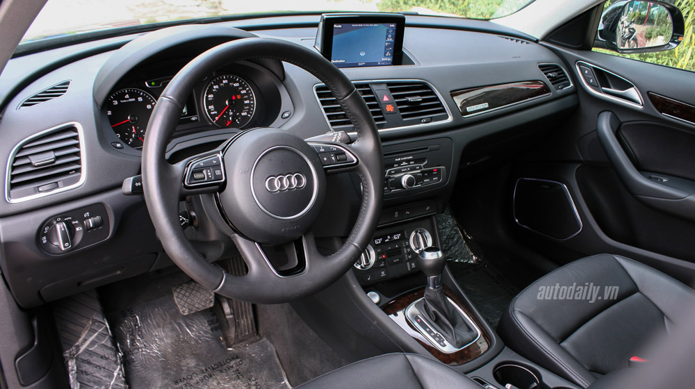 Soi chi tiết Audi Q3 2015 vừa về Việt Nam Audi-Q3-(22).jpg
