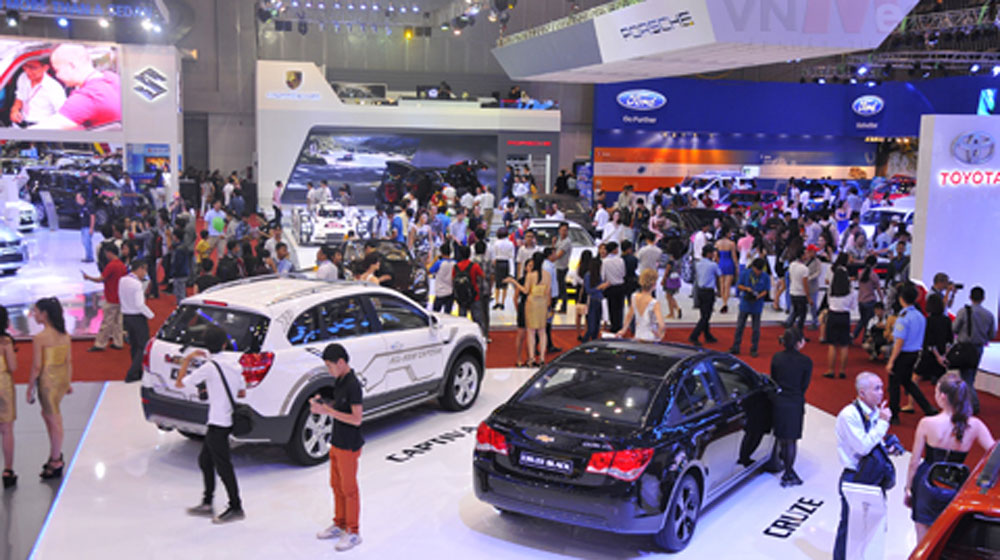 Giá ô tô chưa giảm đã rục rịch tăng gia-oto (1).jpg