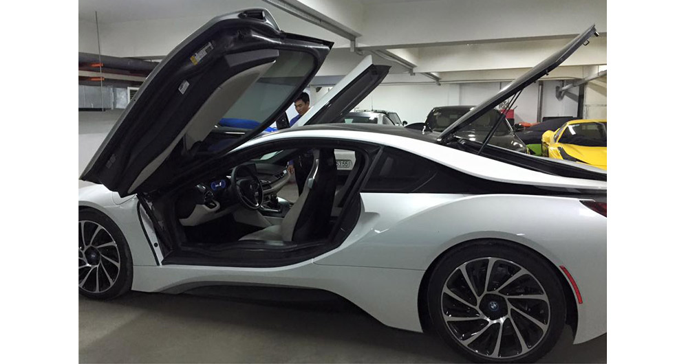 Điểm mặt 5 ga-ra siêu xe khủng nhất Sài Thành BMW-I8 (1).jpg