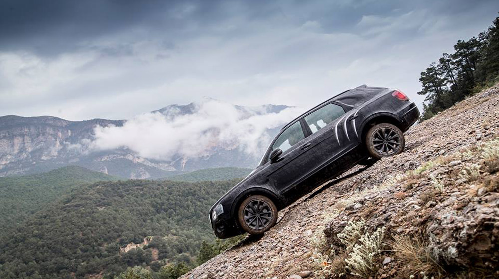 Bentley Bentayga thử làm chiến binh offroad bentaley-bentayga-6.jpg