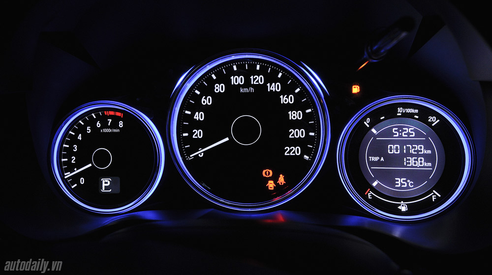 Chọn Honda City hay Nissan Sunny? Honda_city (9).jpg