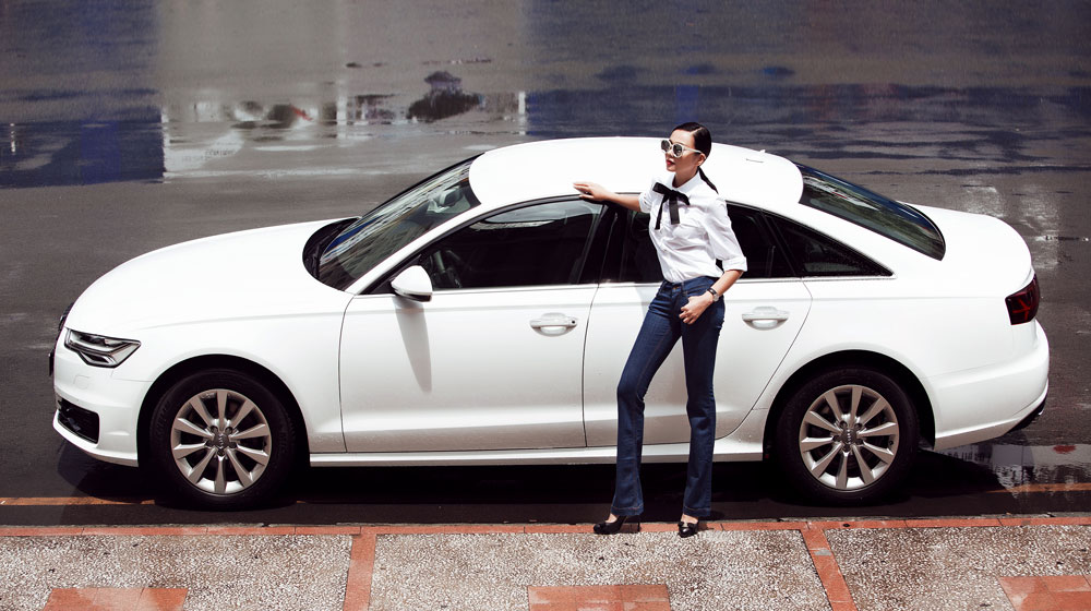 Siêu mẫu Thanh Hằng khoe vẻ đẹp bên Audi A6 audi-a6-thanh-hang (1).jpg