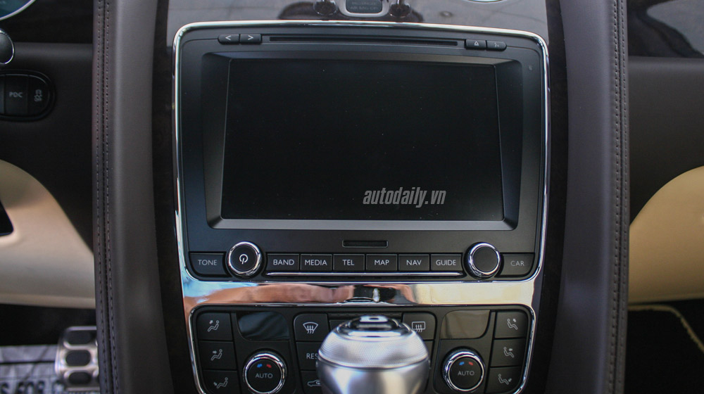 Ảnh chi tiết Bentley Flying Spur 2014 màu mận tại Hà Nội Bentley-continental-Flying-Spur-(19).jpg