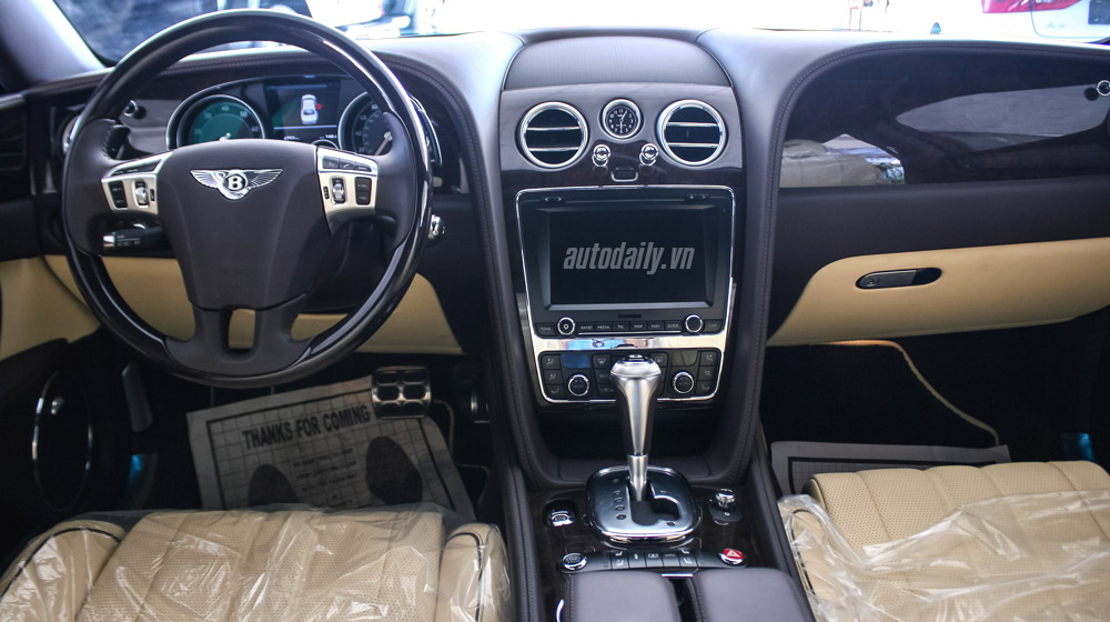 Ảnh chi tiết Bentley Flying Spur 2014 màu mận tại Hà Nội Bentley-continental-Flying-Spur-(20).jpg