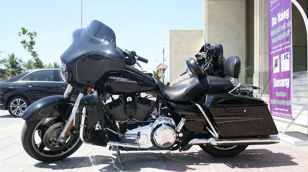 Chùm ảnh: Hàng trăm môtô 