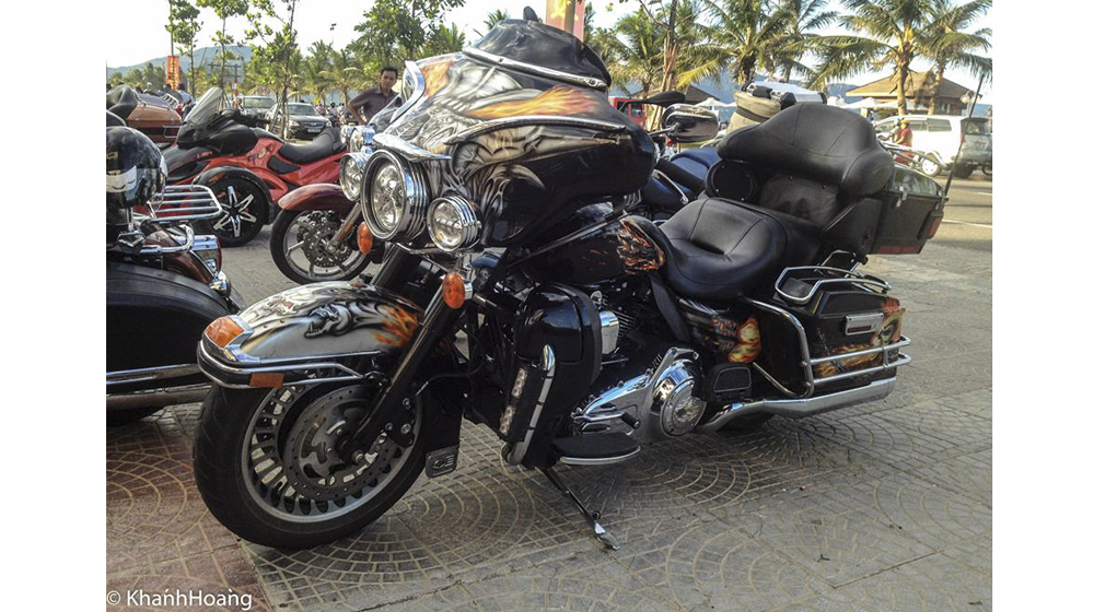 Chùm ảnh: Hàng trăm môtô 