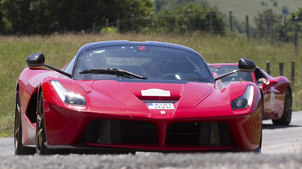 Video: Hơn 100 siêu xe Ferrari quy tụ tại thành Rome IMG_6701-C-1280x0_XOR715 copy.jpg