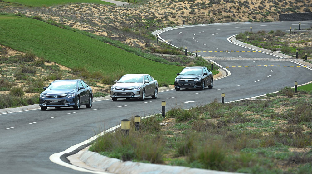 Cầm lái Camry 2015 trên cung đường biển đẹp nhất Việt Nam Toyota-Camry-2.0E-2.5G-2.5Q11.jpg