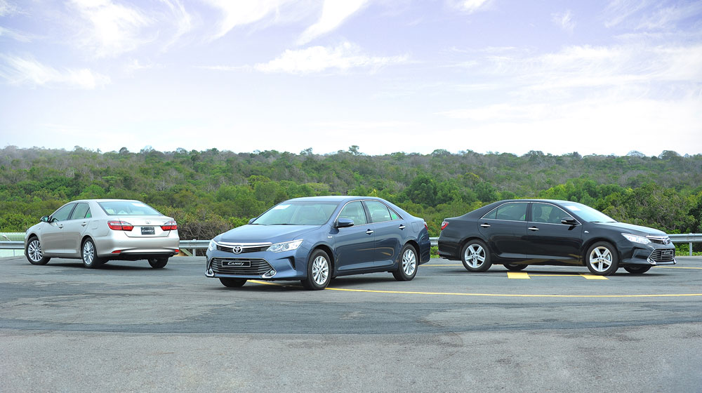 Cầm lái Camry 2015 trên cung đường biển đẹp nhất Việt Nam Toyota-Camry-2.0E-2.5G-2.5Q2.jpg