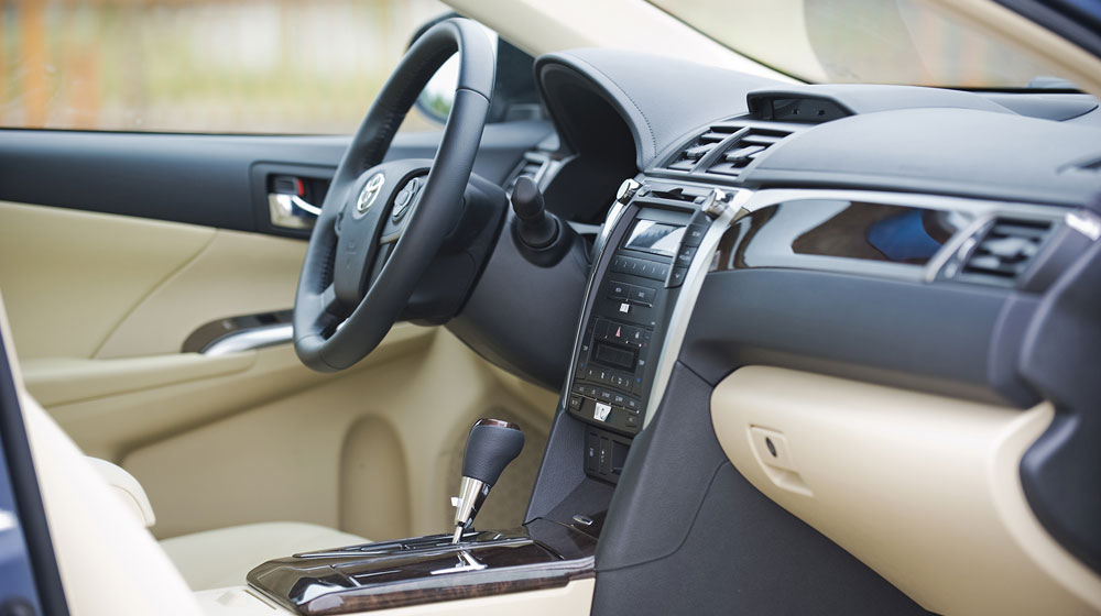 Cầm lái Camry 2015 trên cung đường biển đẹp nhất Việt Nam Toyota-Camry-2.0E36.jpg