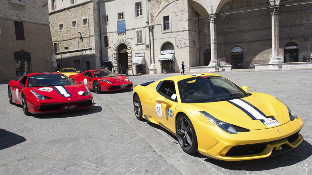 Video: Hơn 100 siêu xe Ferrari quy tụ tại thành Rome _DSC3956-C-1280x0_VDE42N copy.jpg