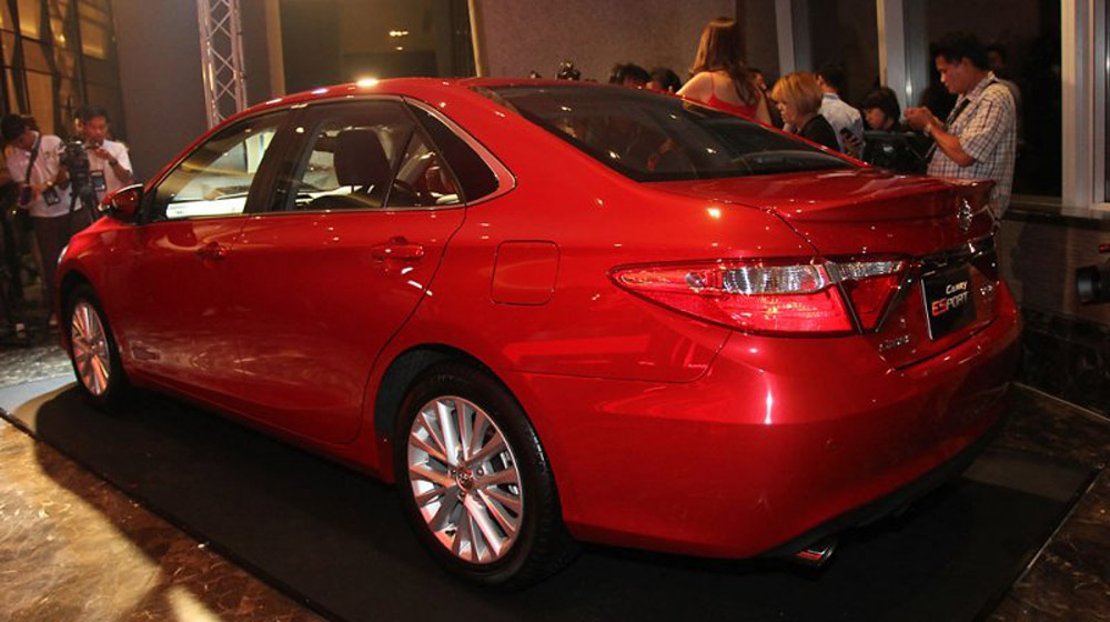 Cận cảnh Toyota Camry phiên bản thể thao vừa ra mắt tại Thái Lan toyota-camry-esport-2015-34.jpg