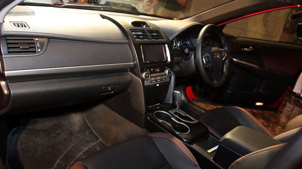 Cận cảnh Toyota Camry phiên bản thể thao vừa ra mắt tại Thái Lan toyota-camry-esport-2015-40.jpg