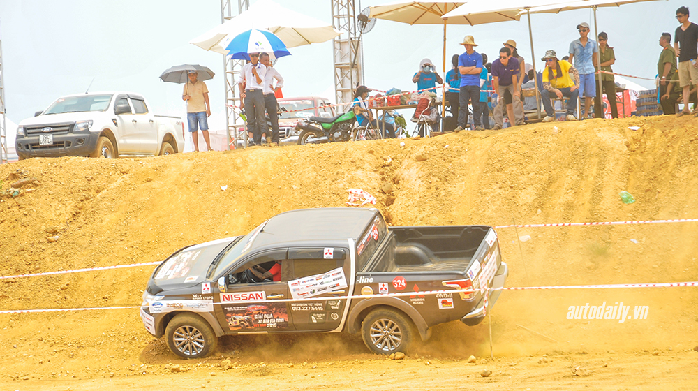 Hình ảnh ấn tượng ngày 1 Vietnam Offroad Cup 2015 VOC ngày 1 (14).jpg
