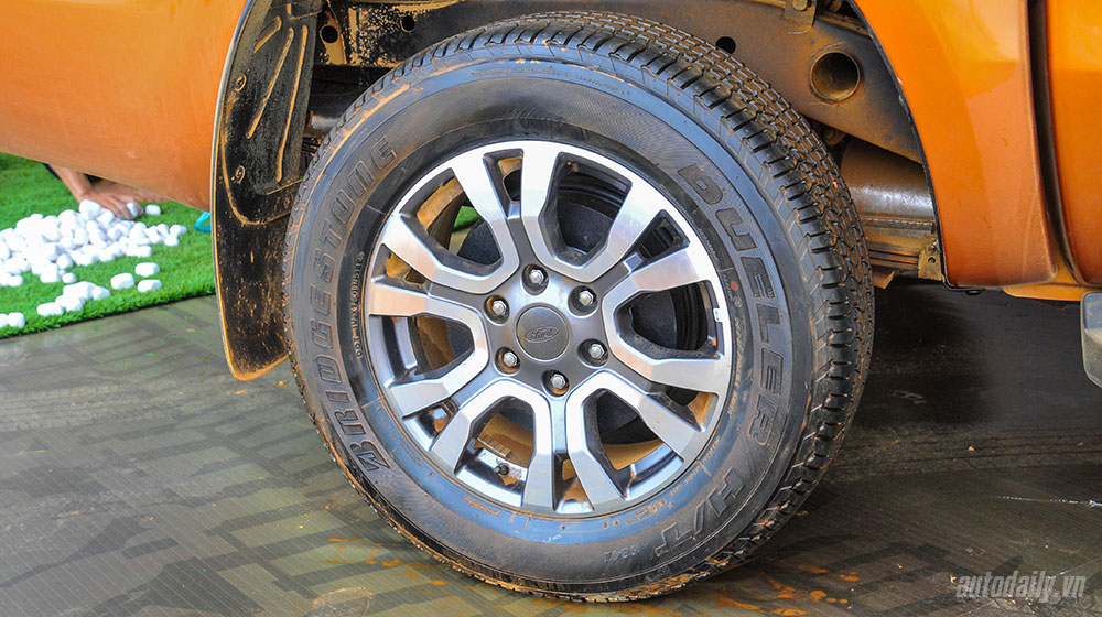Ảnh chi tiết Ford Ranger Wildtrak 2015 ford-ranger-wildtrak-2015 (4).jpg