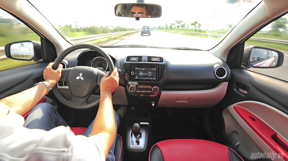 Điều hòa ôtô “ngốn” xăng cỡ nào? mitsubishi mirage 2014 (56).jpg