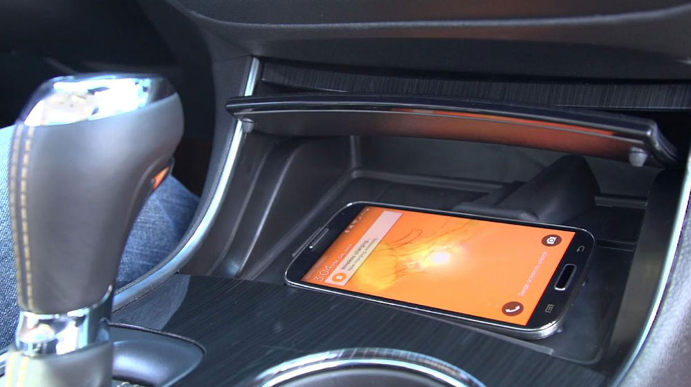 Cách chống nóng cho smartphone khi sạc trên ôtô sac-dien-thoai (2).jpg
