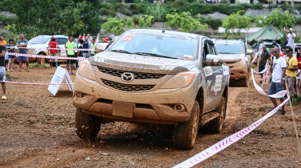 Xe bán tải thử tài kéo xe 12 tấn tại VOC 2015 bai_9 (2).jpg