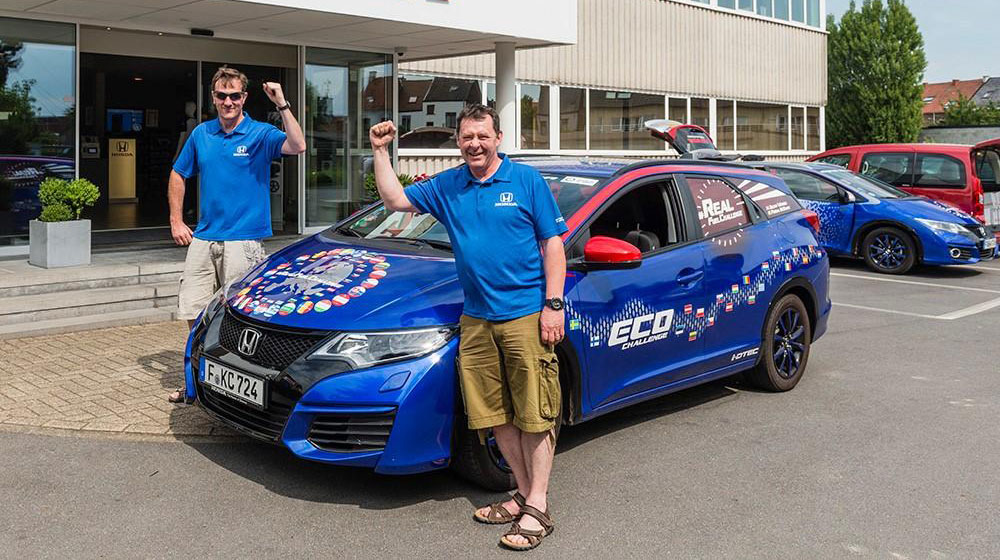 Honda Civic Tourer lập kỷ lục Guiness khi tiêu thụ 2,82 lít/100km honda-civic-tourer.jpg