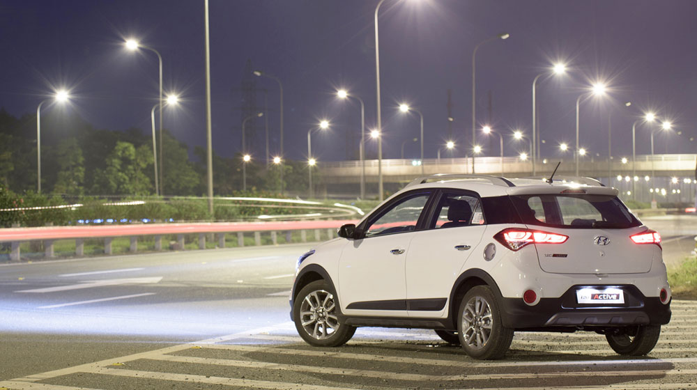 Hyundai i20 Active sắp ra mắt hâm nóng thị trường crossover Việt i20-Active-VN-(9).jpg