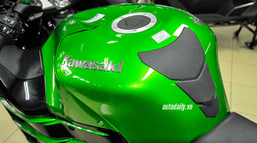 Ảnh chi tiết Kawasaki Ninja ZX-14R tại Hà Nội kawasaki ZX-14R  (1).jpg