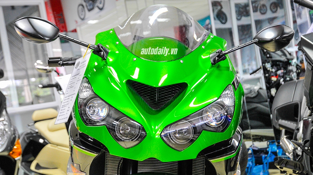 Cận cảnh siêu môtô Kawasaki Ninja ZX-14R ABS tại Hà Nội kawasaki ZX-14R  (4).jpg