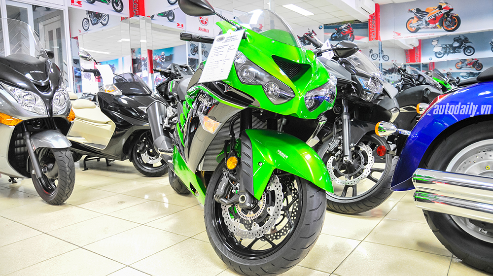 Cận cảnh siêu môtô Kawasaki Ninja ZX-14R ABS tại Hà Nội kawasaki ZX-14R  (5).jpg