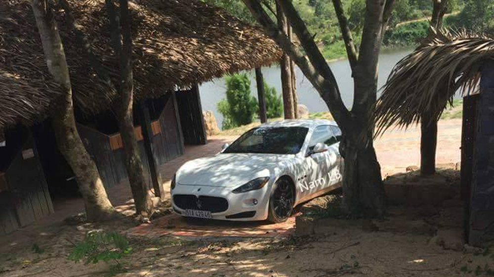 Thêm siêu xe “khủng” về tay 