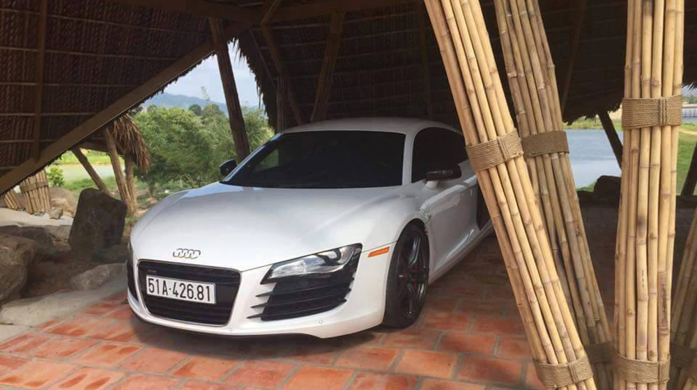 Thêm siêu xe “khủng” về tay 