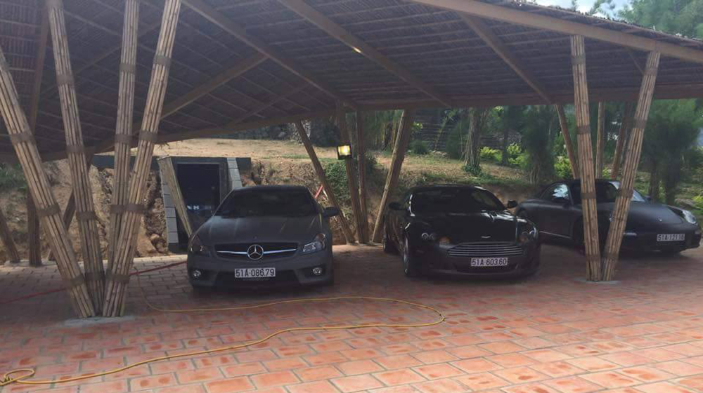 Thêm siêu xe “khủng” về tay 