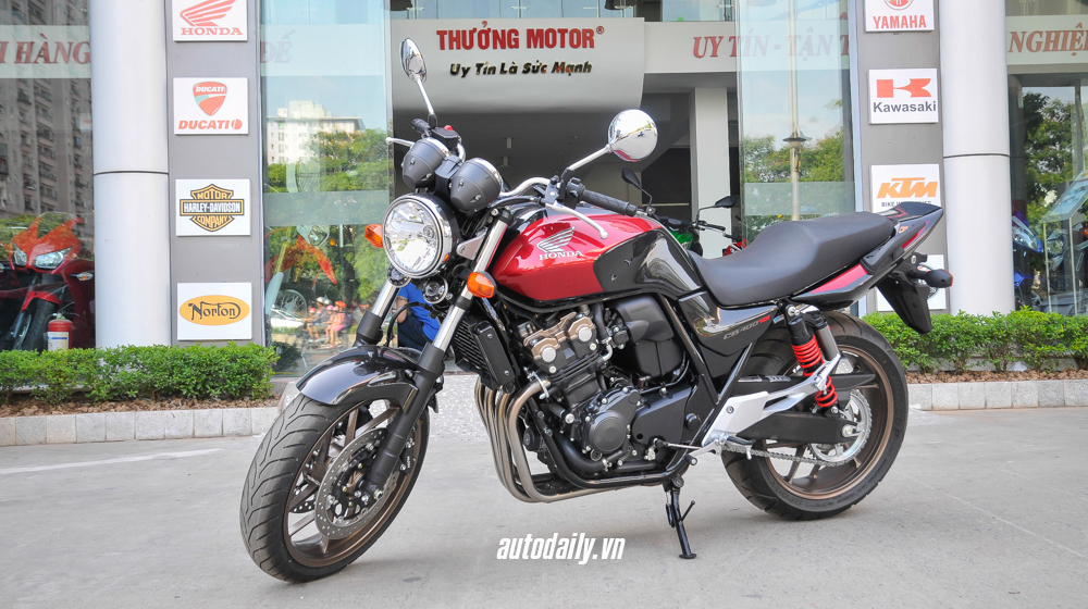 Khám phá Honda CB400 2015 bản đặc biệt tại Hà Nội Honda_CB400_Super_Four_2015 (1).jpg