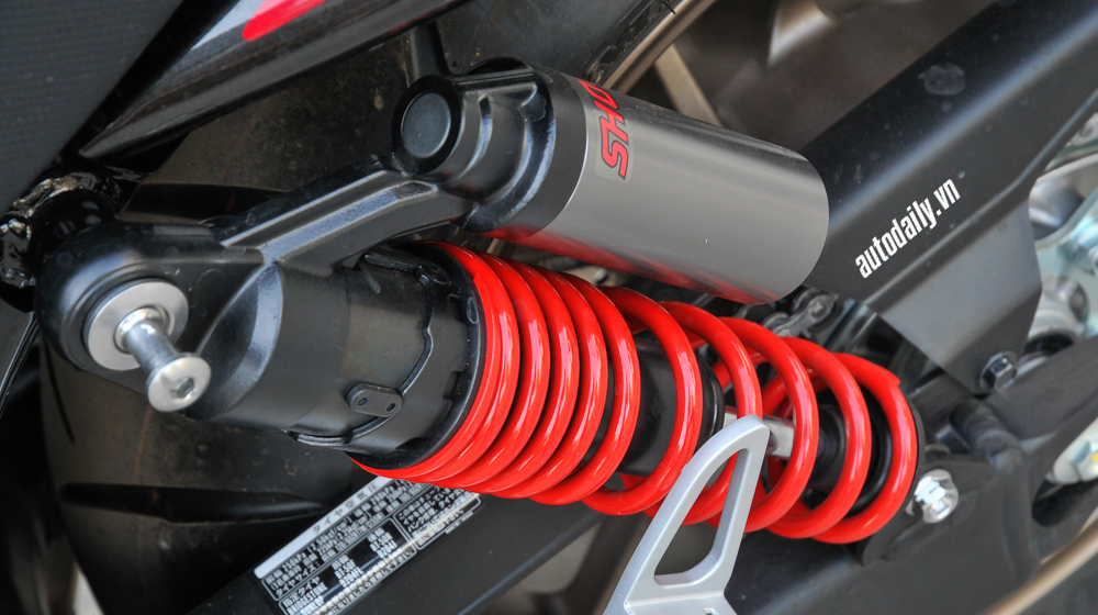 Ảnh chi tiết Honda CB400 2015 bản đặc biệt tại Hà Nội Honda_CB400_Super_Four_2015 (10).jpg