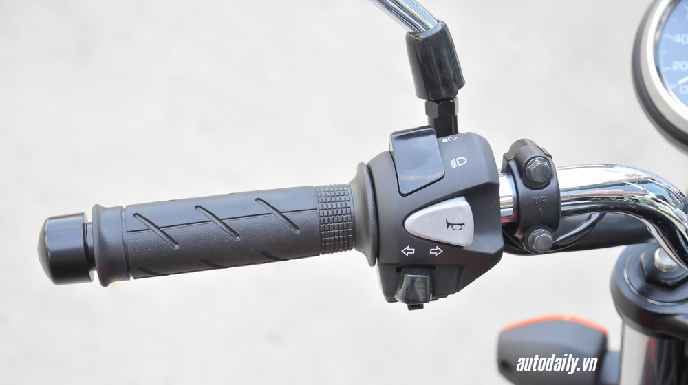 Ảnh chi tiết Honda CB400 2015 bản đặc biệt tại Hà Nội Honda_CB400_Super_Four_2015 (12).jpg