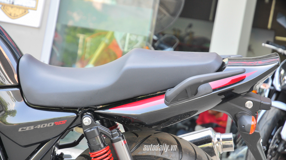 Ảnh chi tiết Honda CB400 2015 bản đặc biệt tại Hà Nội Honda_CB400_Super_Four_2015 (5).jpg