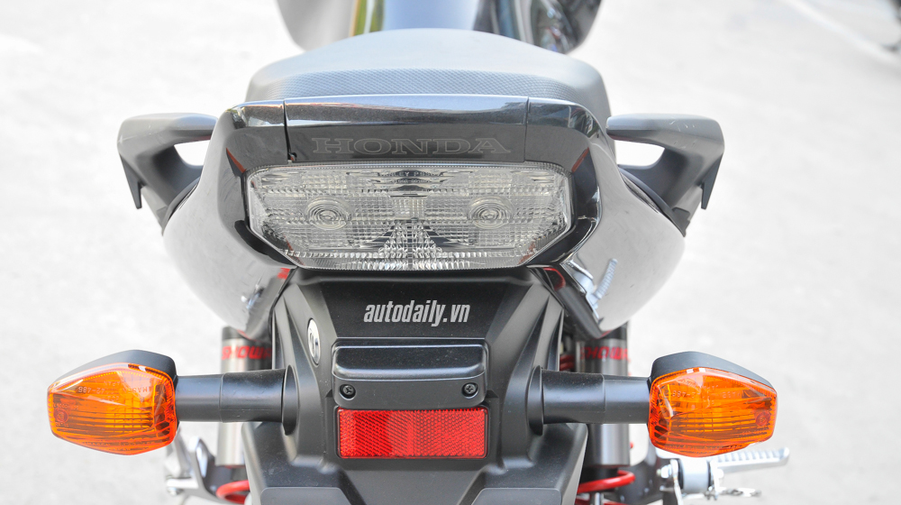 Ảnh chi tiết Honda CB400 2015 bản đặc biệt tại Hà Nội Honda_CB400_Super_Four_2015 (6).jpg