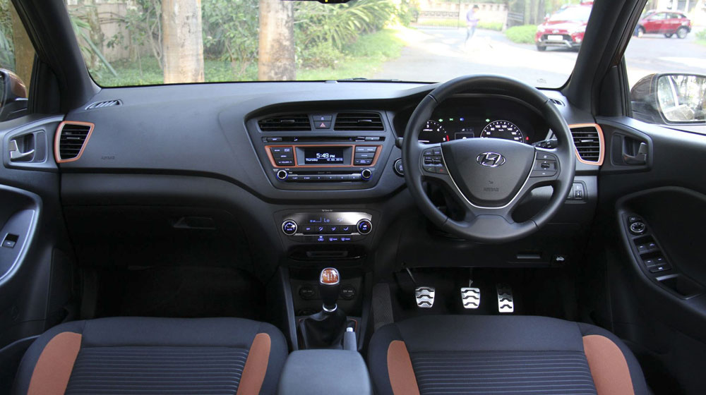 Hyundai i20 Active vs Ford EcoSport: Cuộc đấu mới trong làng xe Việt I20_Active_Eco_Sport (10).jpg