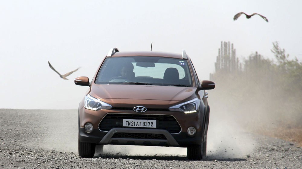 Hyundai i20 Active vs Ford EcoSport: Cuộc đấu mới trong làng xe Việt I20_Active_Eco_Sport (13).jpg