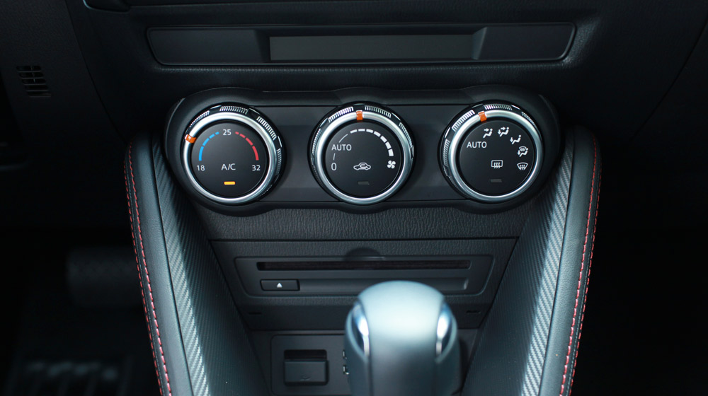 “Soi” chi tiết Mazda2 mới vừa ra mắt tại Việt Nam IMG_8817.jpg