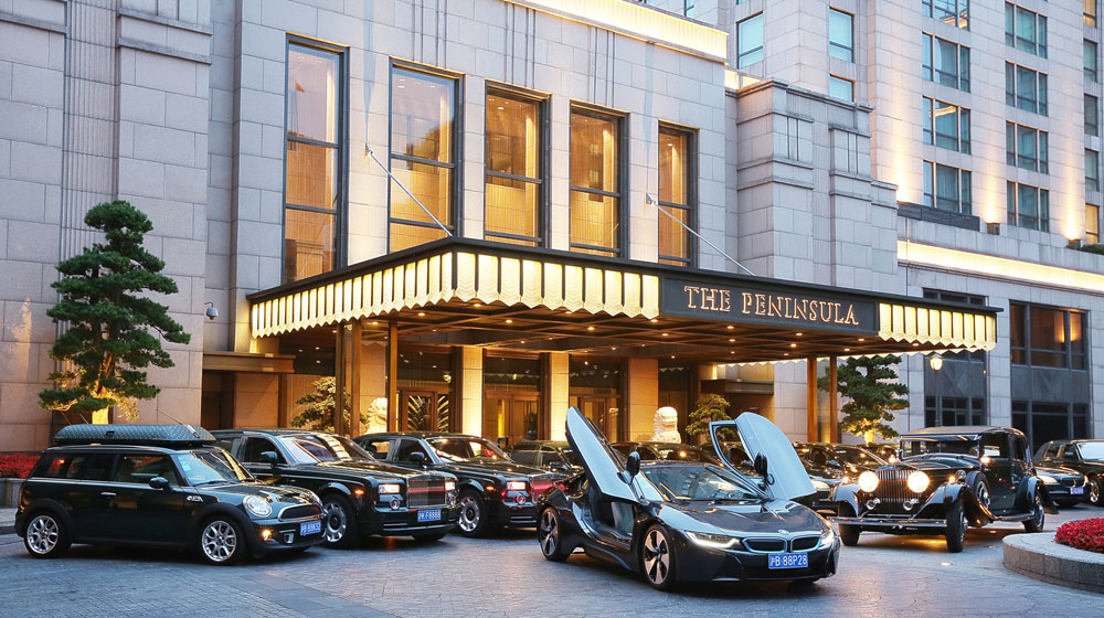Xế khủng BMW i8 được sử dụng để đưa đón khách BMW-i8-The-Peninsula-Hotel-Shanghai-2.jpg