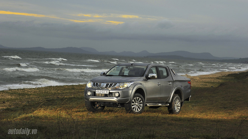 Ảnh chi tiết ngoại thất Mitsubishi Triton 2015 Mitsubishi-Triton-(13).jpg