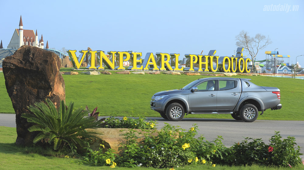 Ảnh chi tiết ngoại thất Mitsubishi Triton 2015 Mitsubishi-Triton-(14).jpg