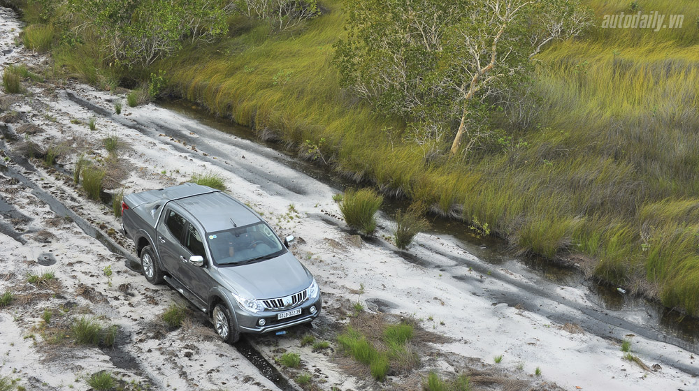 Ảnh vận hành Mitsubishi Triton 2015 Mitsubishi-Triton-(27)-1.jpg